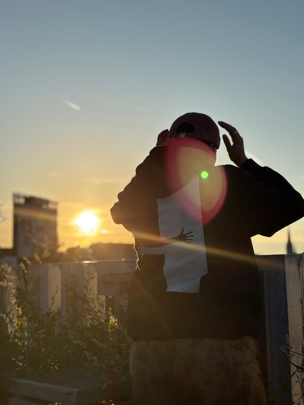 TEACH PEACE HOODIE (VORBESTELLUNG)